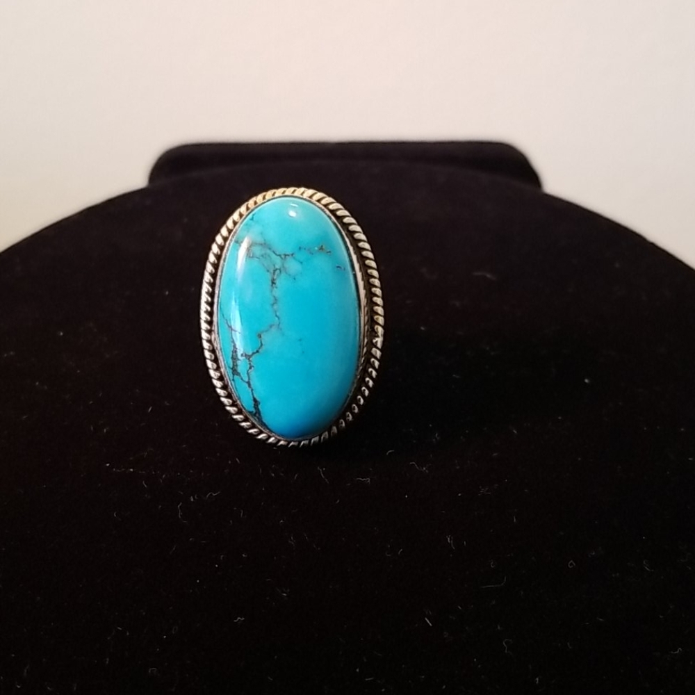 CLASSY RING NWOT - Picture 9 of 12